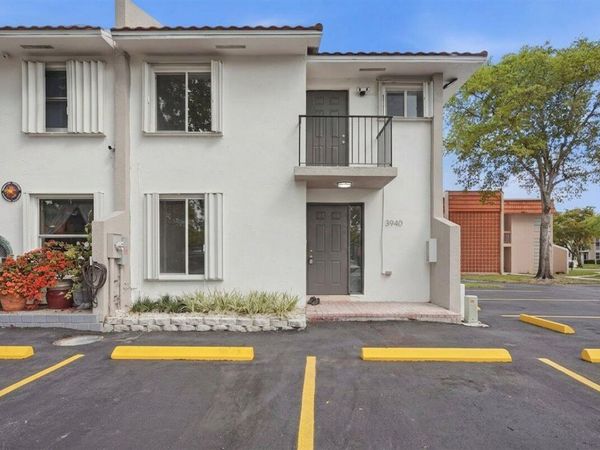 3940 NW 76th Terrace, Unit 3940, Davie, FL 33024