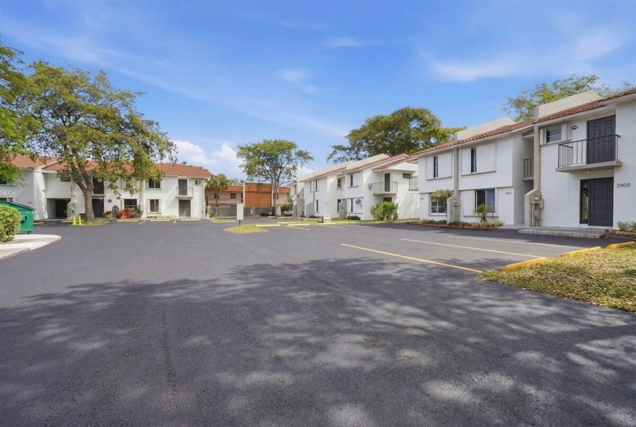 3940 NW 76th Terrace, Unit 3940, Davie, FL 33024 Photo