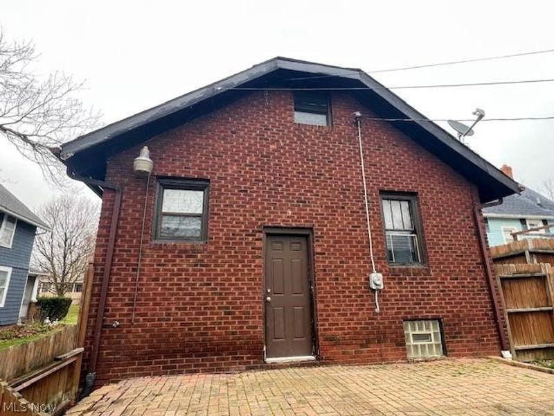 368 E Ido Avenue , Akron, OH 44301 Photo 3