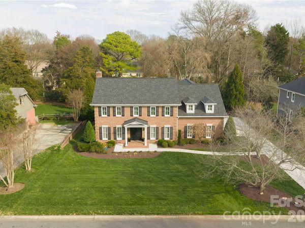 3025 Foxridge Road, Charlotte, NC 28226