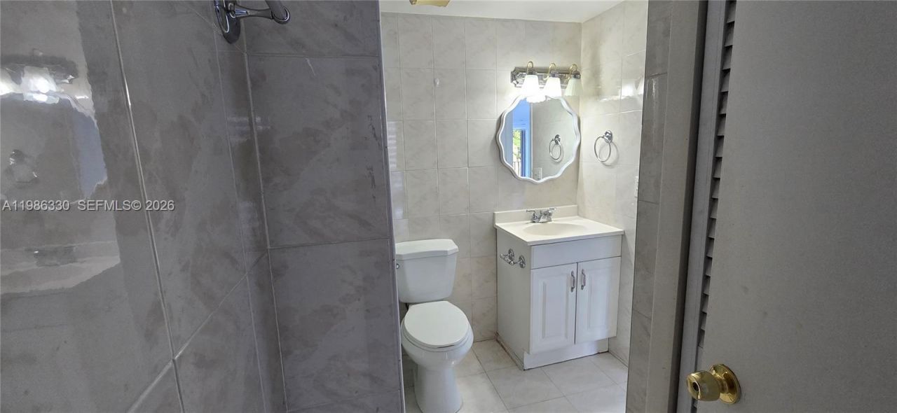 4805 NW 7th St, Unit 204-15, Miami, FL 33126 Photo