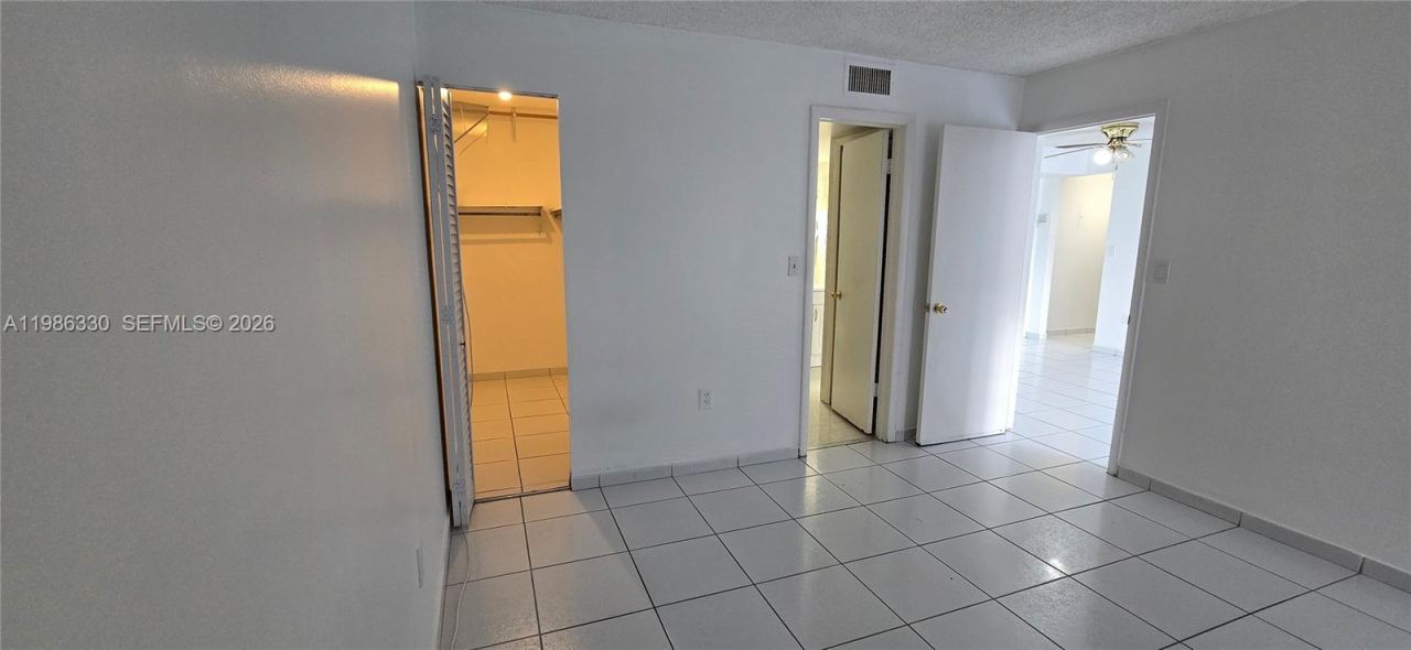 4805 NW 7th St, Unit 204-15, Miami, FL 33126 Photo