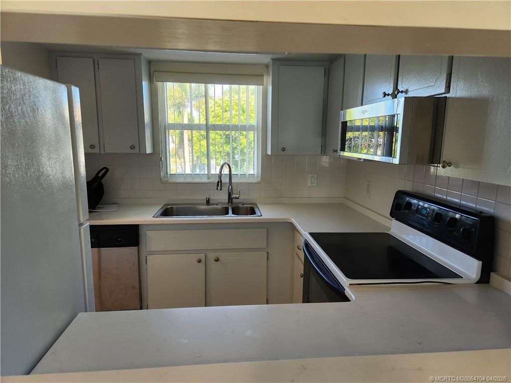 2950 SE Ocean Boulevard, Unit 3-11, Stuart, FL 34996 Photo