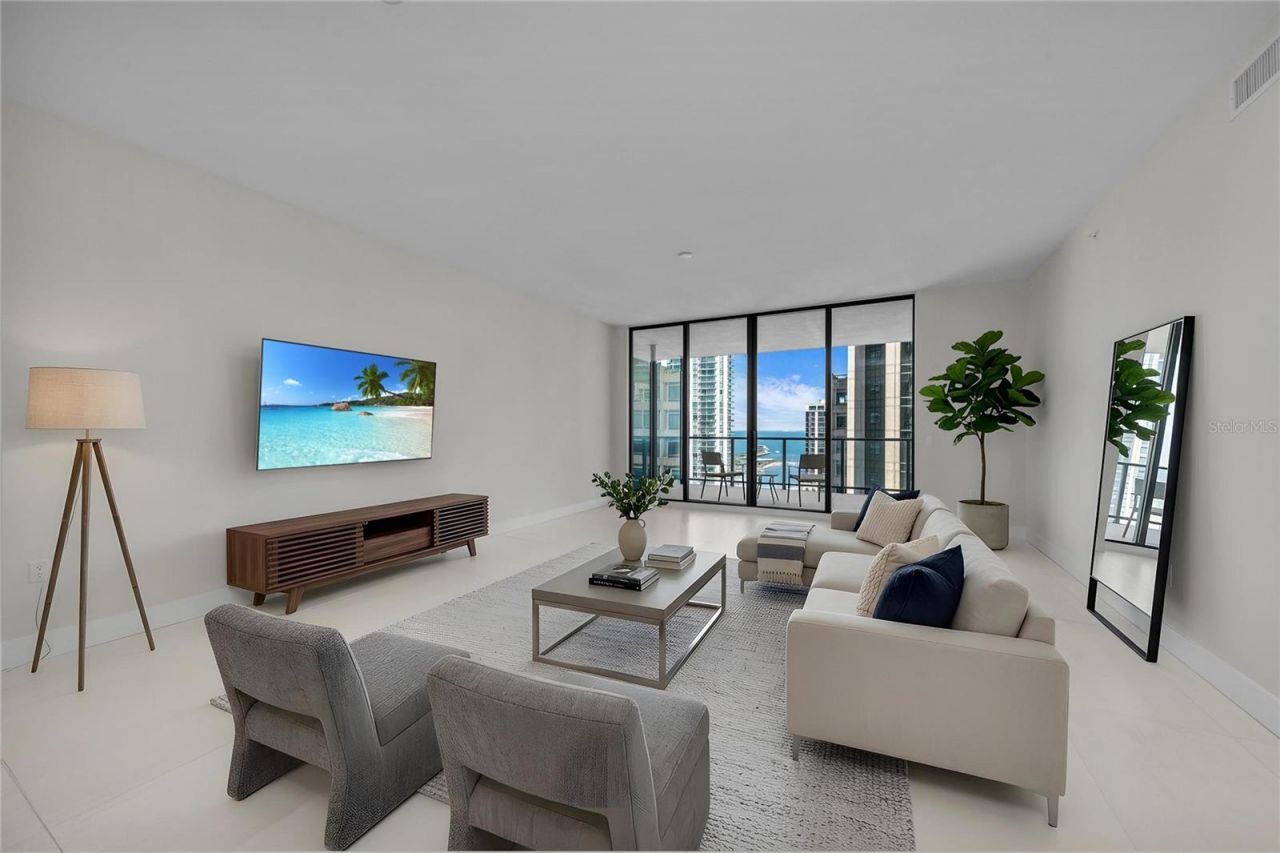 275 1st Avenue S, Unit 2204, Saint Petersburg, FL 33701 Photo