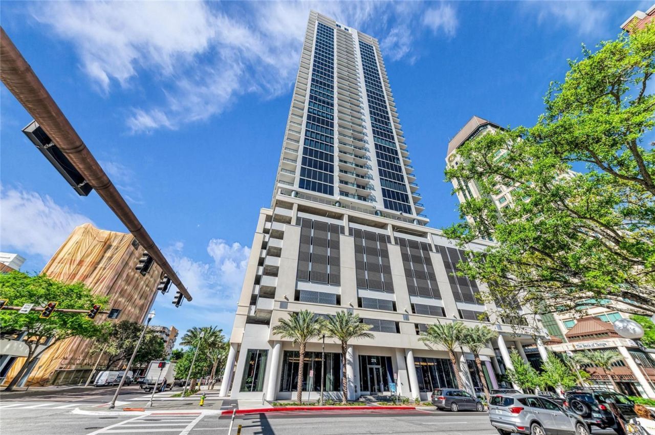 275 1st Avenue S, Unit 2204, Saint Petersburg, FL 33701 Photo