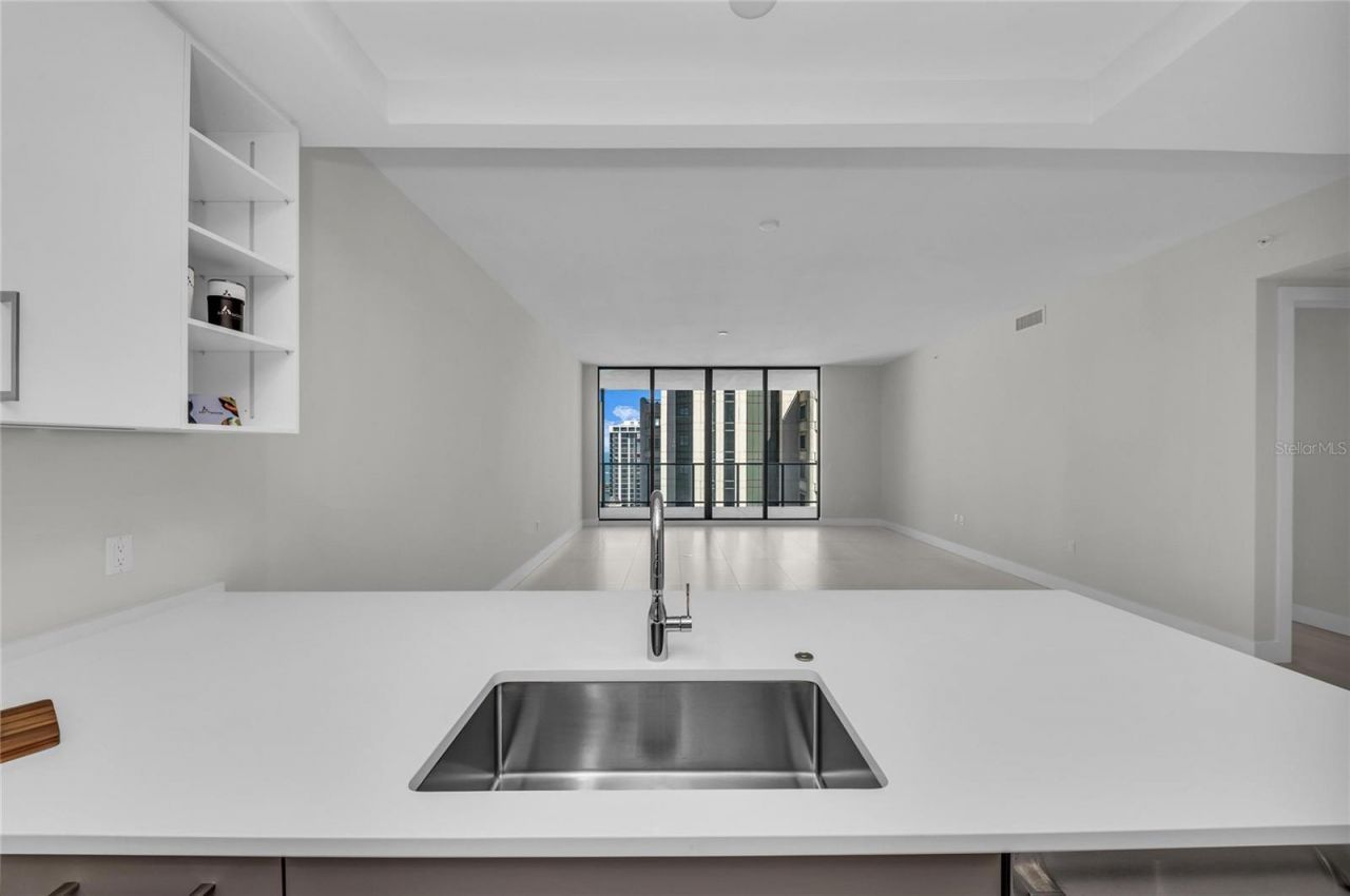 275 1st Avenue S, Unit 2204, Saint Petersburg, FL 33701 Photo