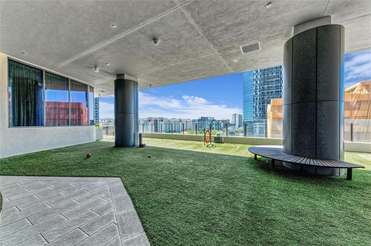 275 1st Avenue S, Unit 2204, Saint Petersburg, FL 33701 Photo