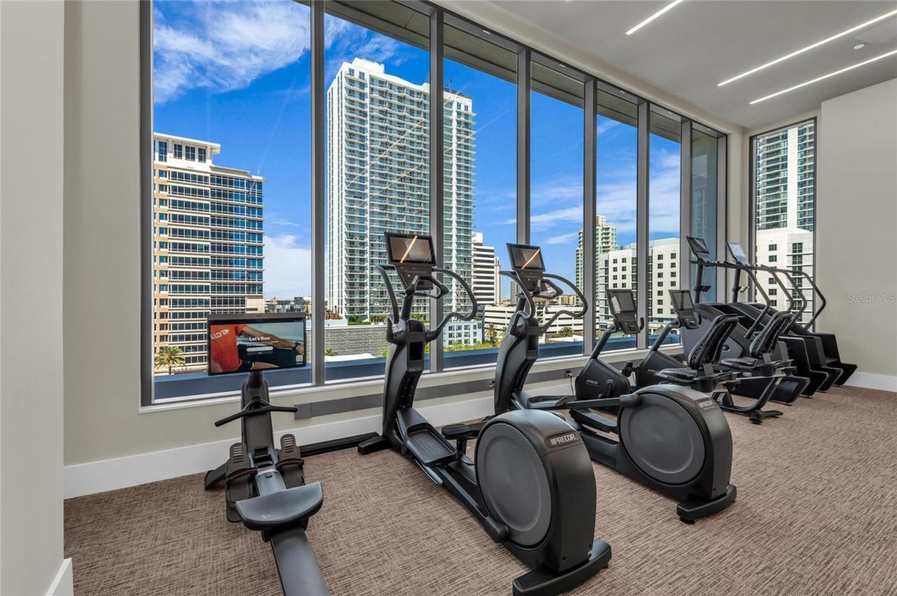 275 1st Avenue S, Unit 2204, Saint Petersburg, FL 33701 Photo