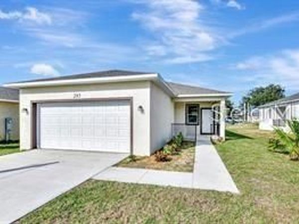 285 N KENTUCKY AVENUE , UMATILLA, FL 32784