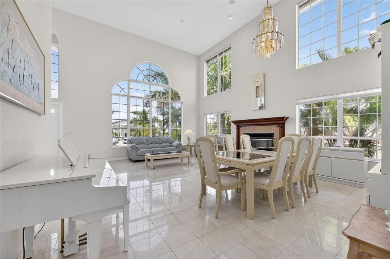 6107 Marbella Boulevard, Apollo Beach, FL 33572 Photo