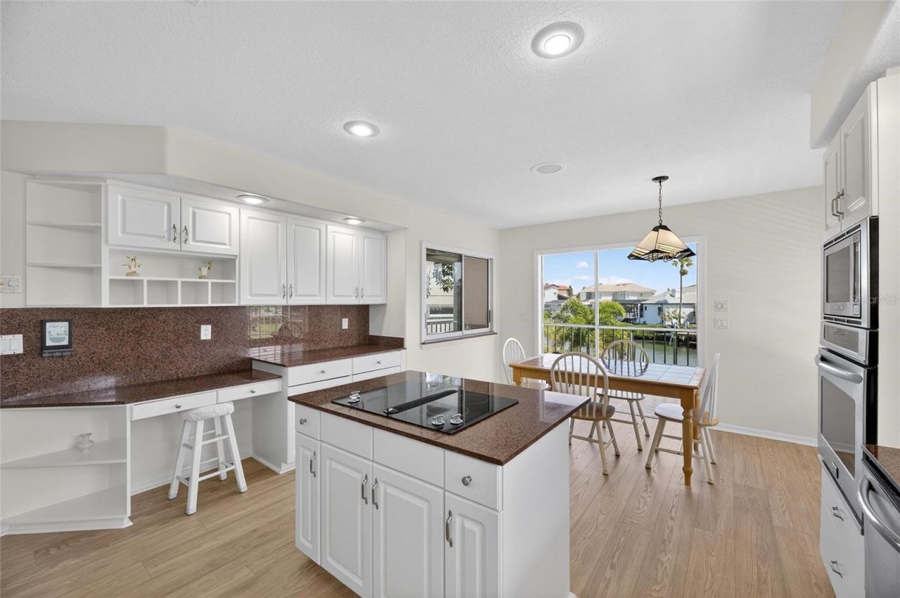 6107 Marbella Boulevard, Apollo Beach, FL 33572 Photo