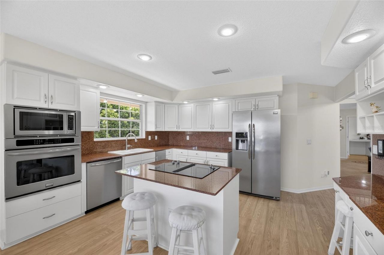 6107 Marbella Boulevard, Apollo Beach, FL 33572 Photo