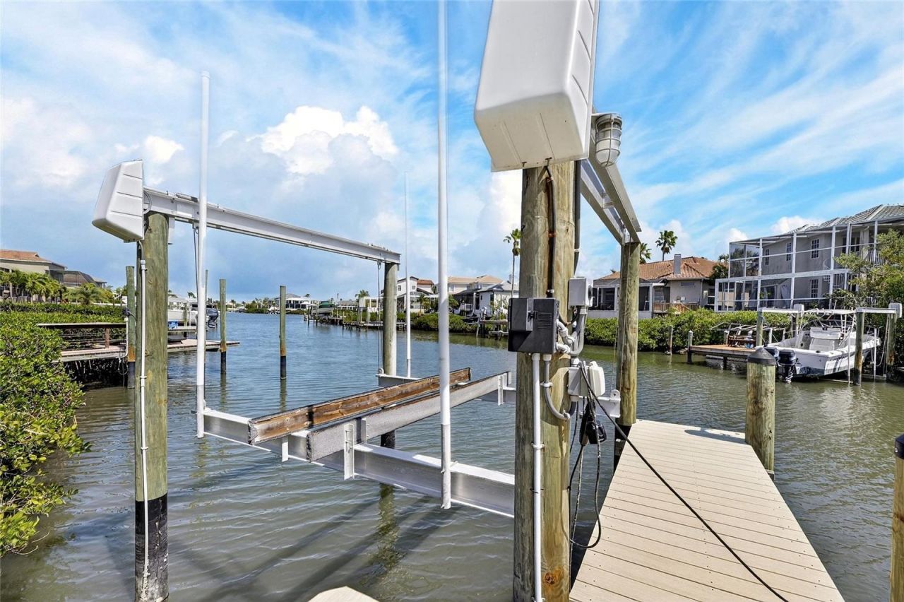 6107 Marbella Boulevard, Apollo Beach, FL 33572 Photo