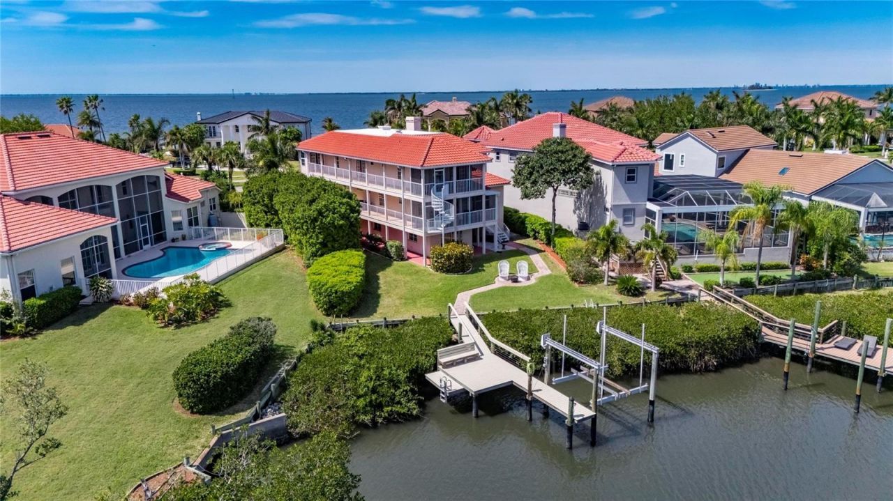 6107 Marbella Boulevard, Apollo Beach, FL 33572 Photo