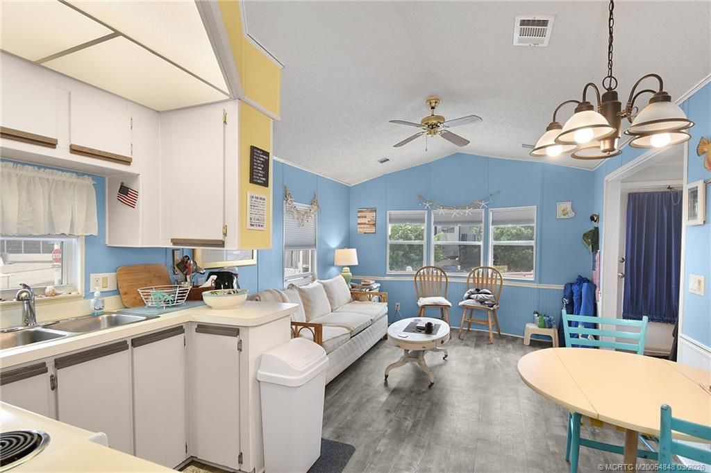 10725 S Ocean Drive, Unit 259, Jensen Beach, FL 34957 Photo