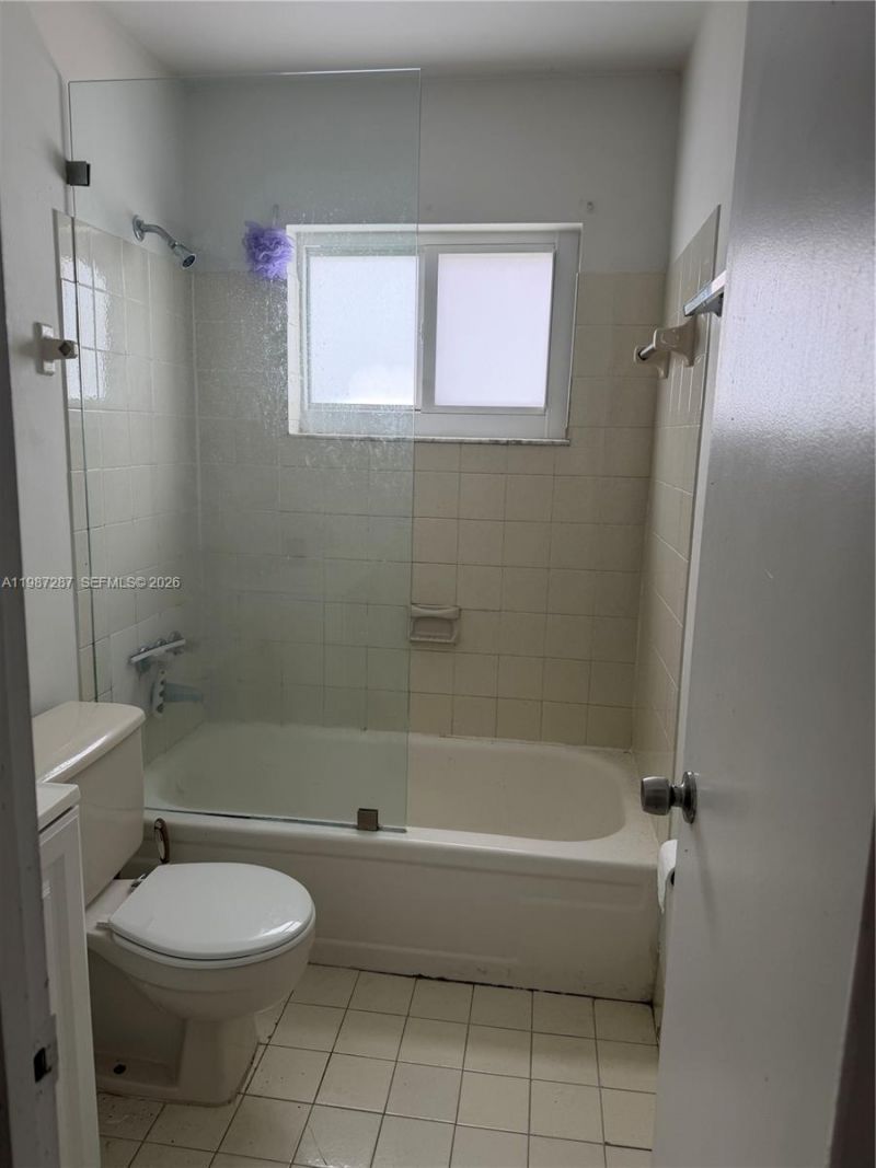 9612 Grand Canal Dr , Miami, FL 33174 Photo