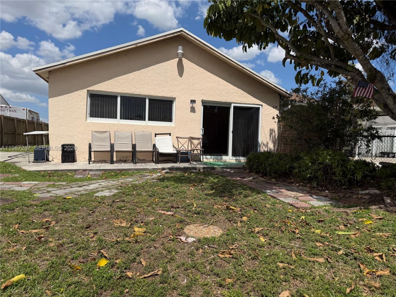 9612 Grand Canal Dr , Miami, FL 33174 Photo