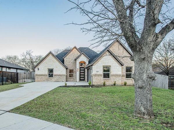 1617 sea breeze Court, Azle, TX 76020