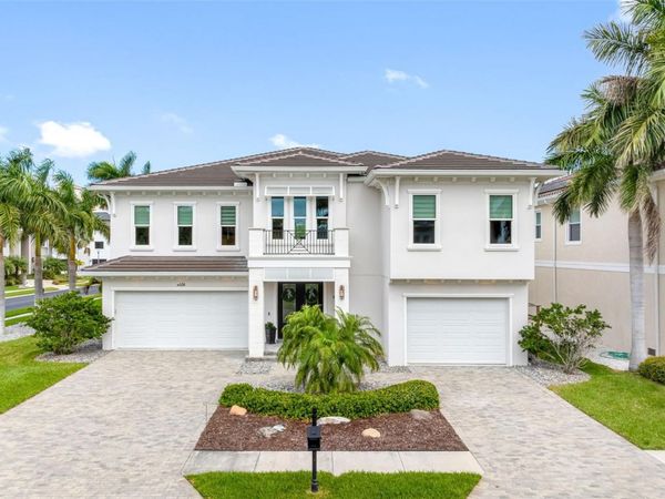 124 FOREST HILLS DRIVE , REDINGTON SHORES, FL 33708