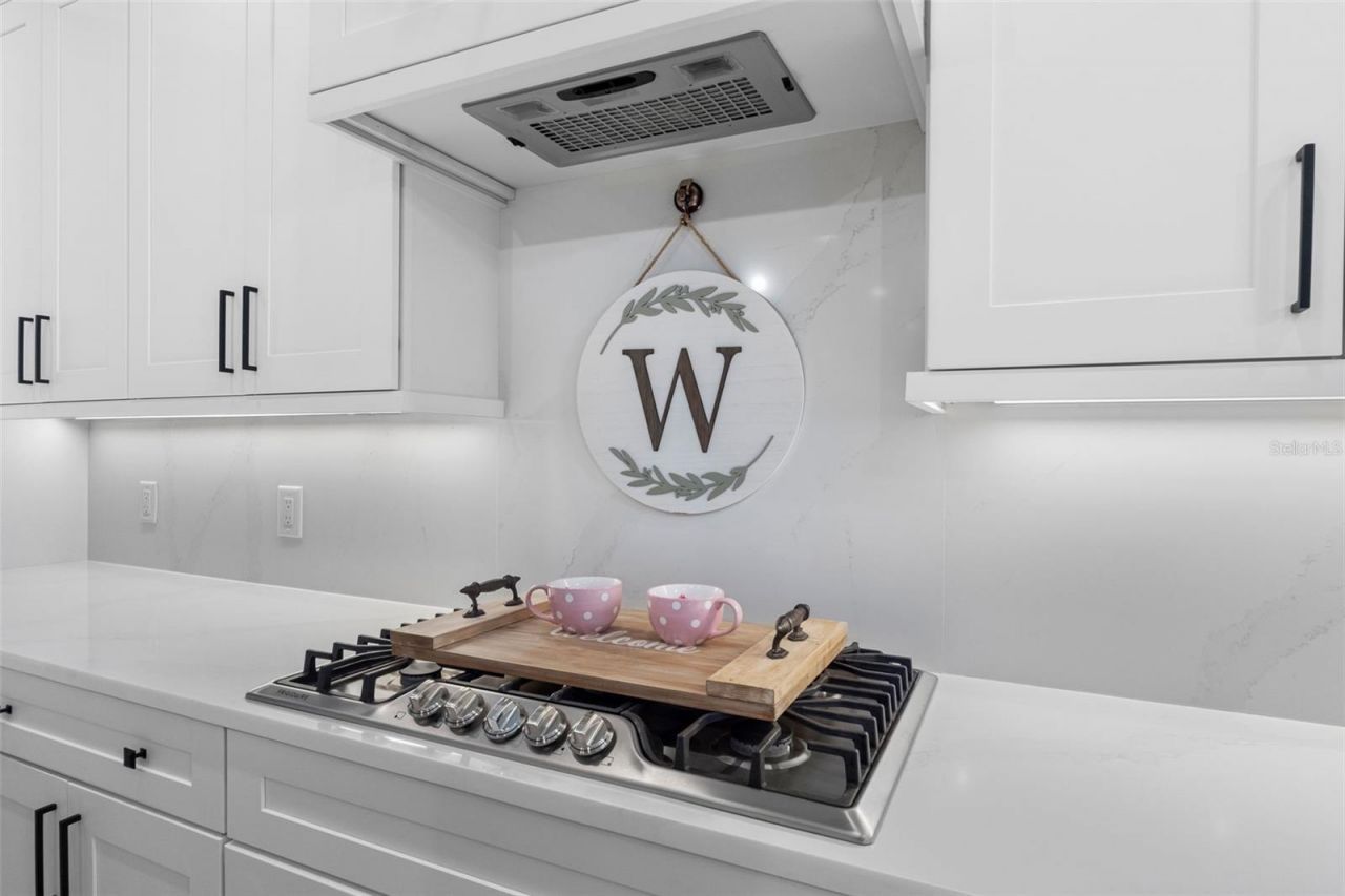 124 Forest Hills Drive, Redington Shores, FL 33708 Photo