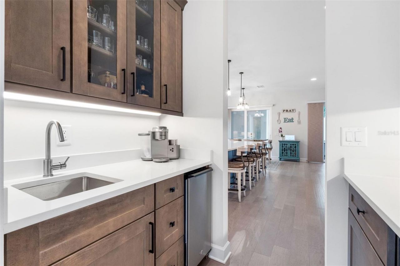 124 Forest Hills Drive, Redington Shores, FL 33708 Photo