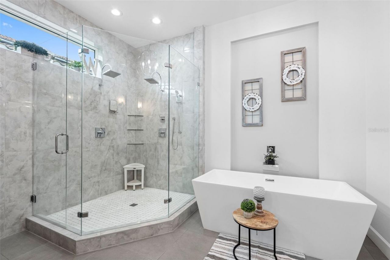 124 Forest Hills Drive, Redington Shores, FL 33708 Photo