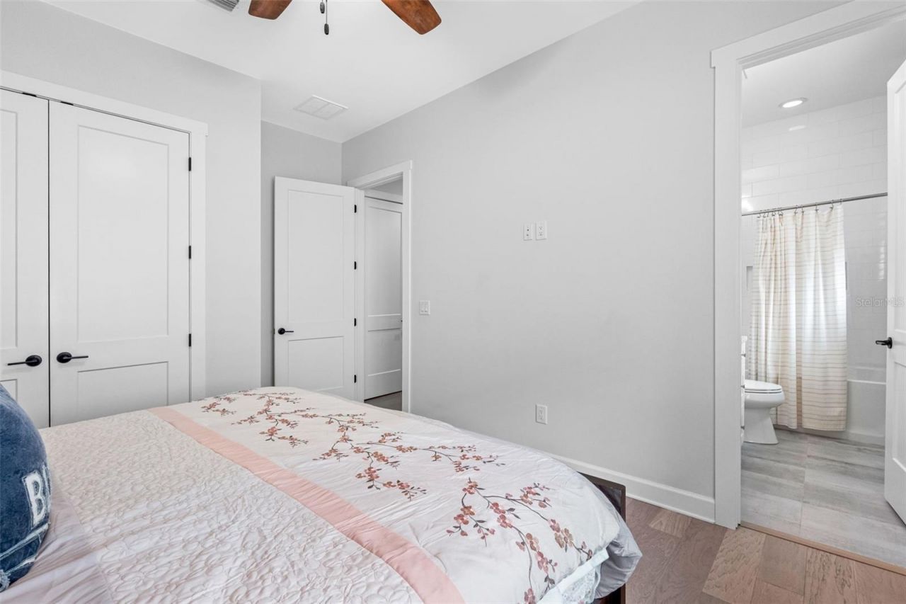 124 Forest Hills Drive, Redington Shores, FL 33708 Photo