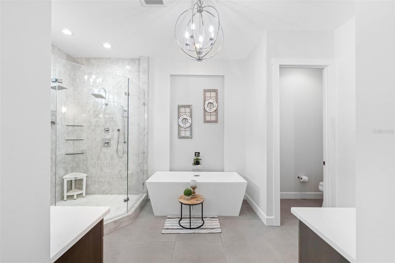 124 Forest Hills Drive, Redington Shores, FL 33708 Photo