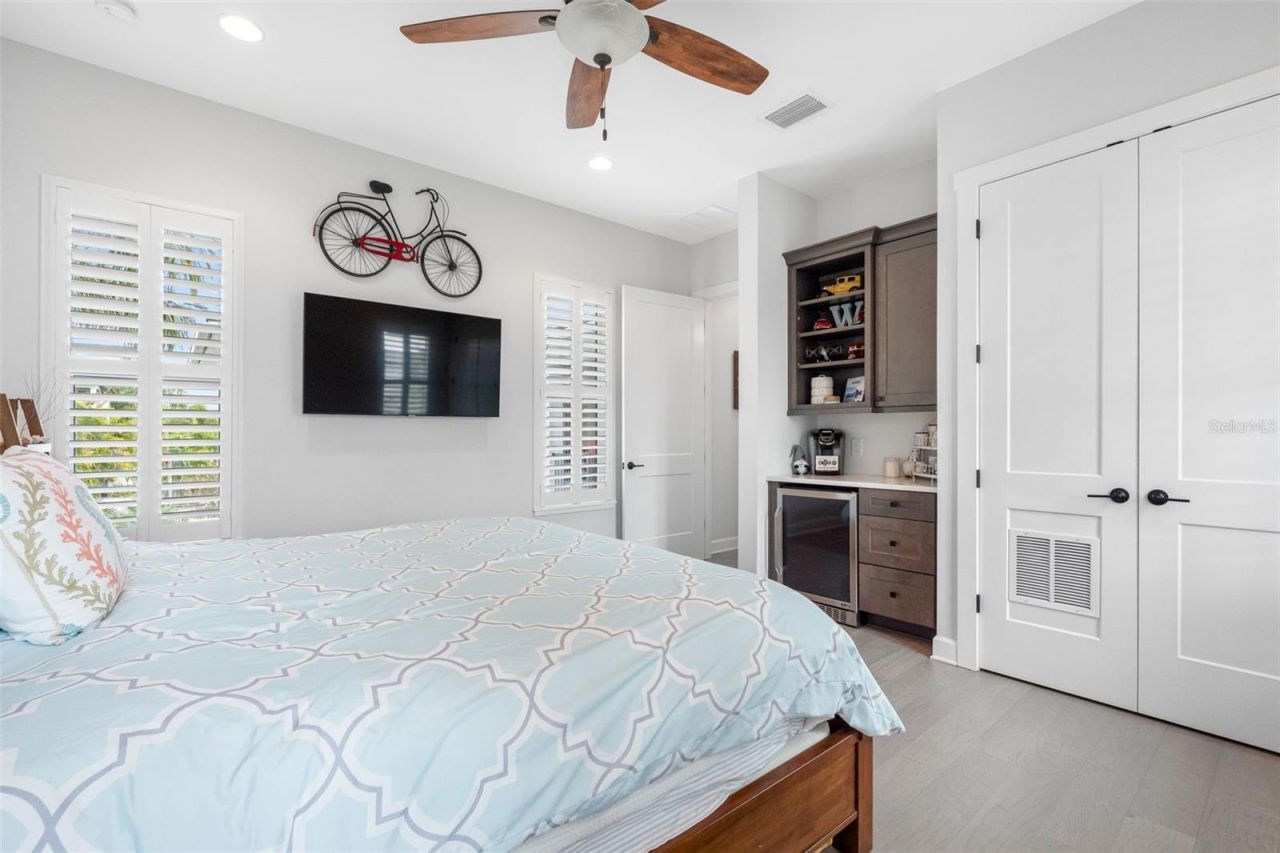 124 Forest Hills Drive, Redington Shores, FL 33708 Photo