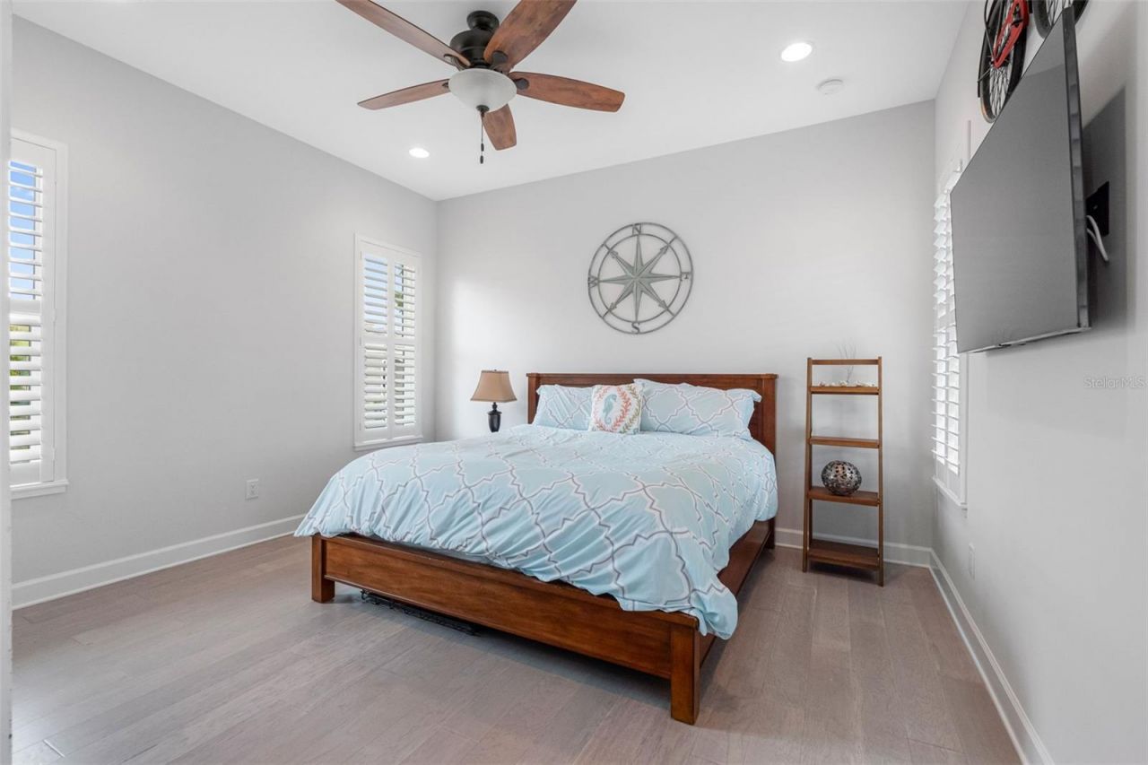 124 Forest Hills Drive, Redington Shores, FL 33708 Photo