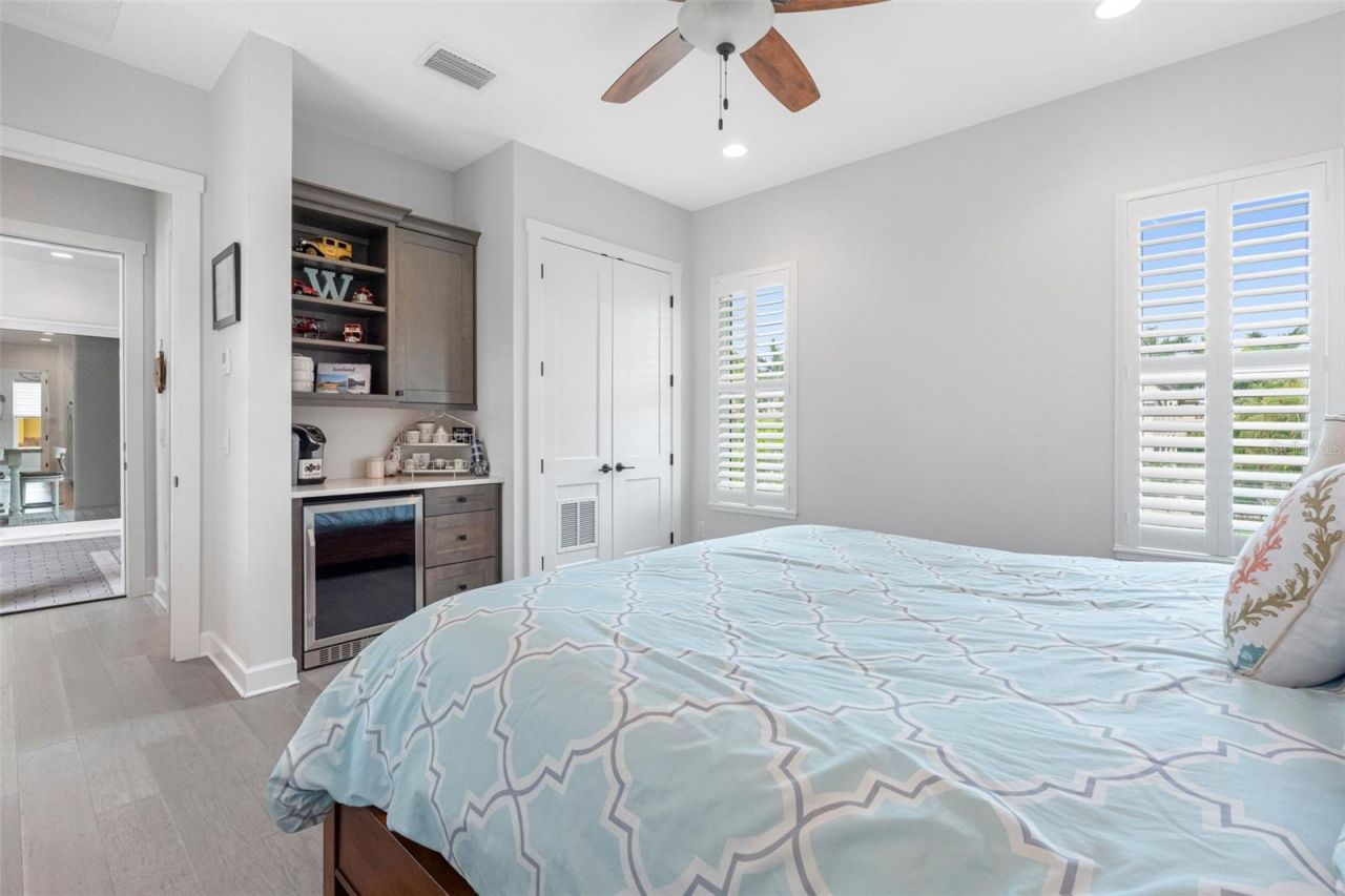 124 Forest Hills Drive, Redington Shores, FL 33708 Photo