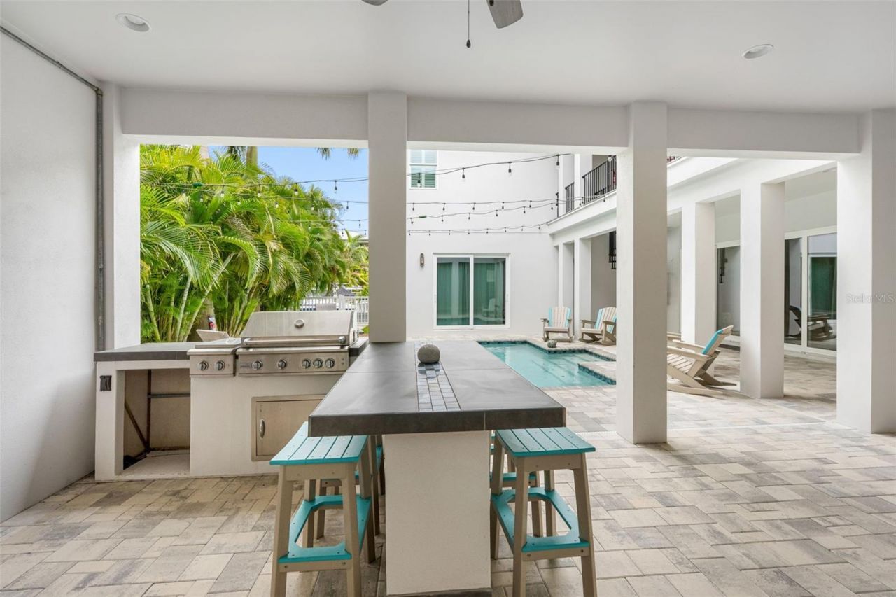 124 Forest Hills Drive, Redington Shores, FL 33708 Photo