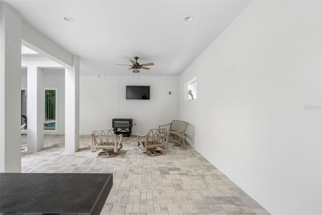 124 Forest Hills Drive, Redington Shores, FL 33708 Photo