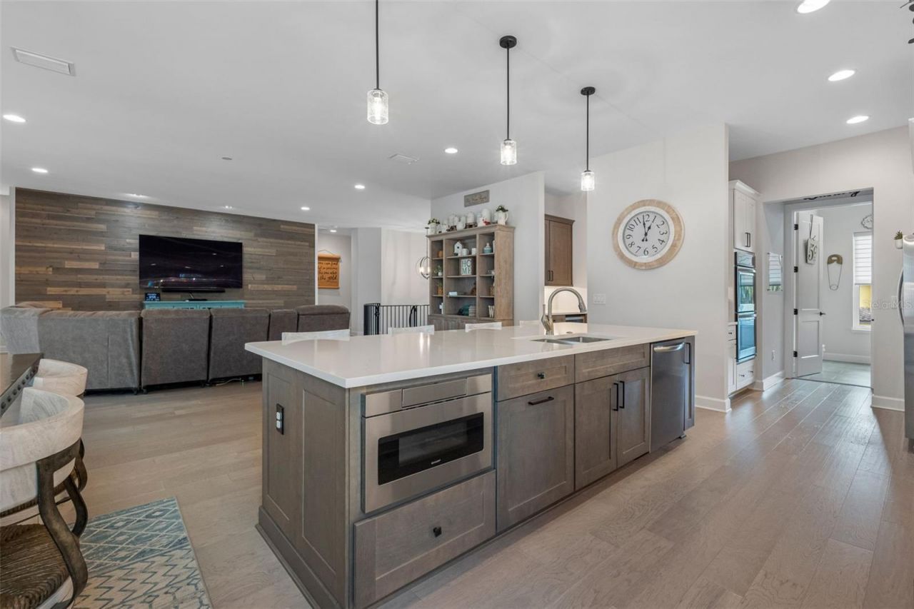 124 Forest Hills Drive, Redington Shores, FL 33708 Photo