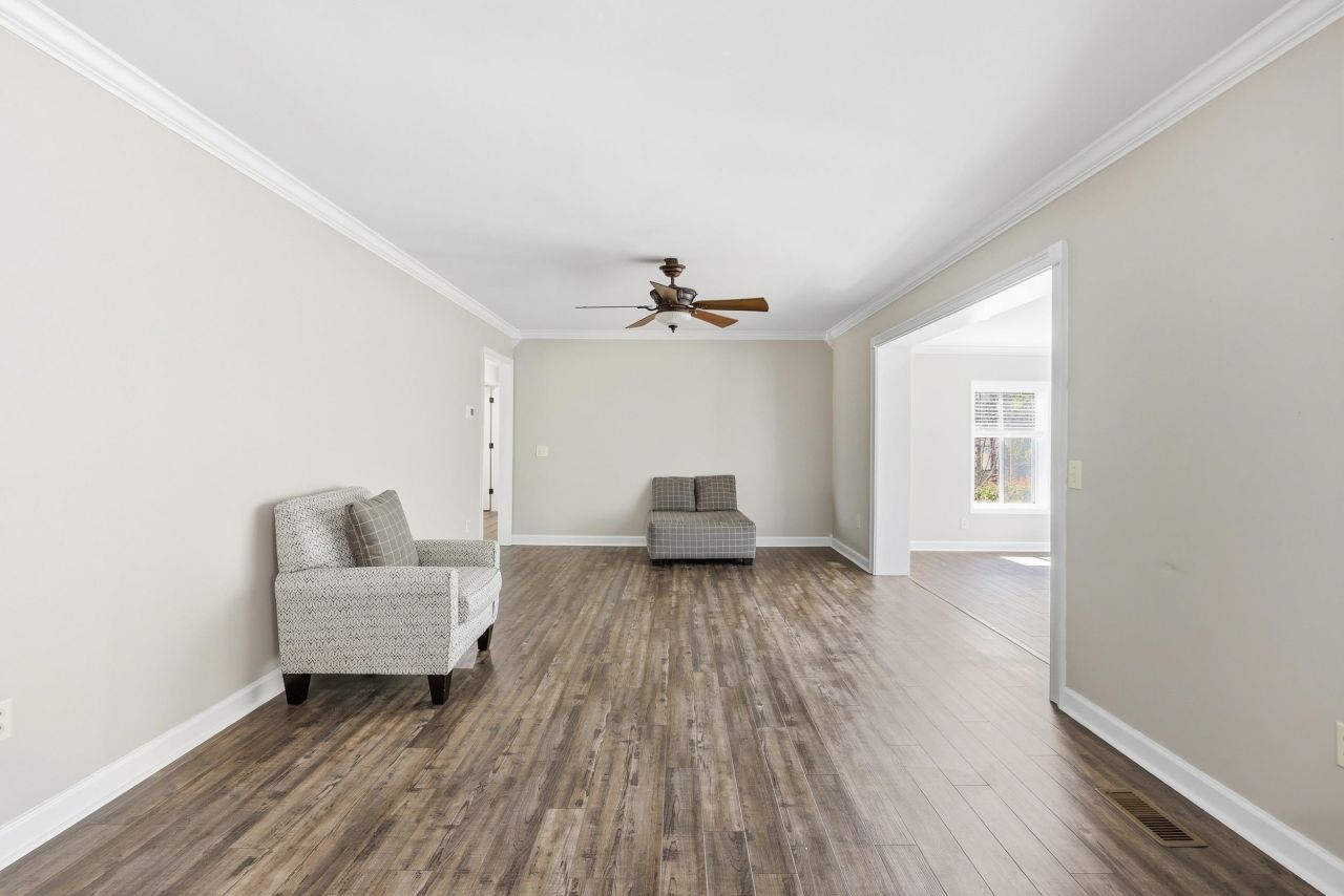 418 Sasanqua Dr. Photo 5