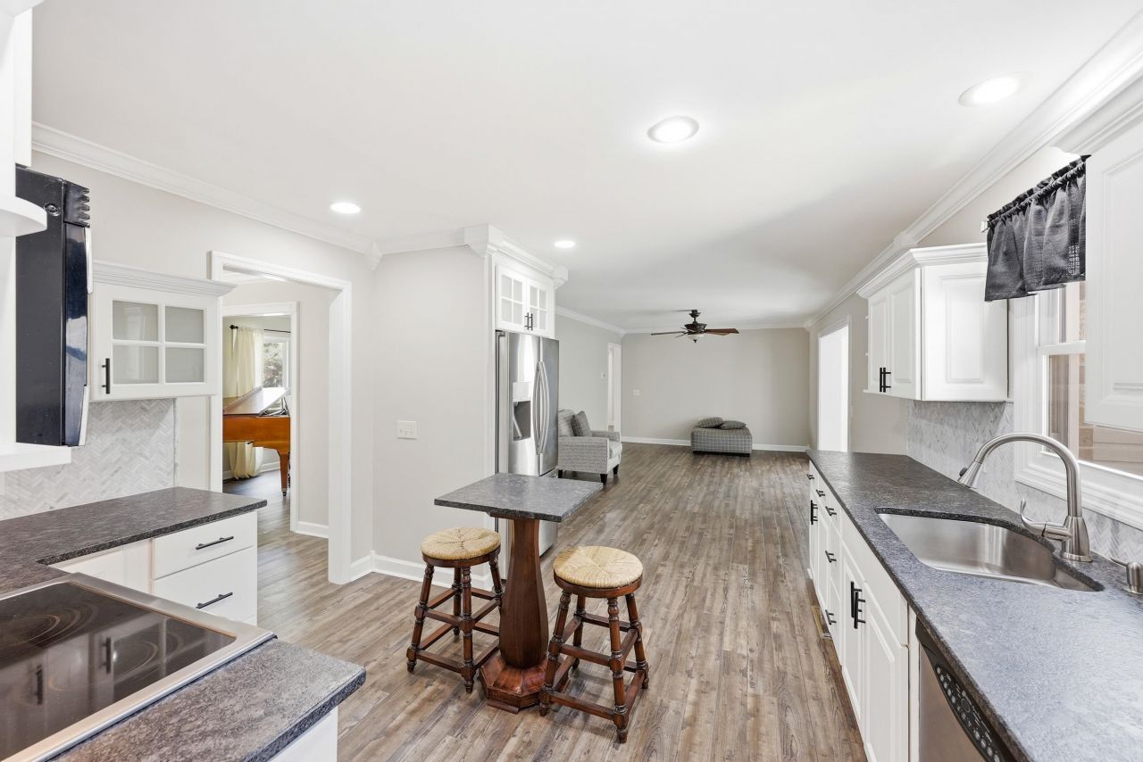 418 Sasanqua Dr. Photo 9