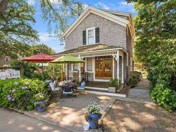 218 Upper Main Street, Edgartown, MA 02539