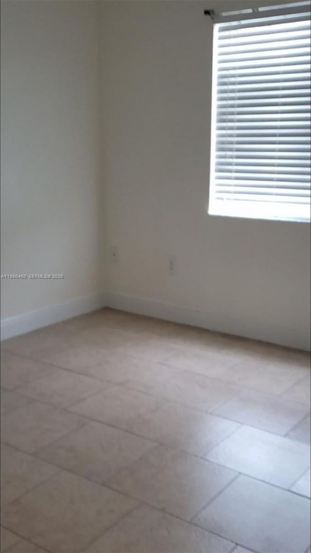 2425 W 76th St , Unit 109, Hialeah, FL 33016 Photo