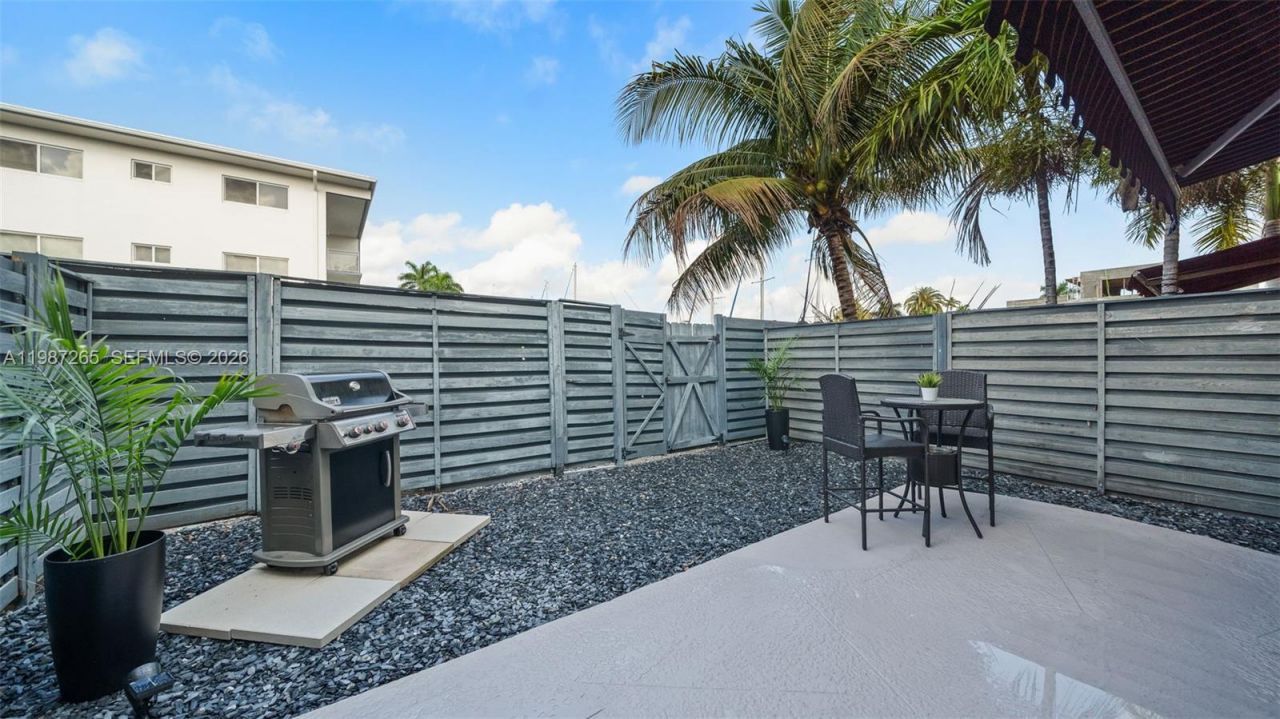 1501 SE 15th St , Unit 3-2, Fort Lauderdale, FL 33316 Photo