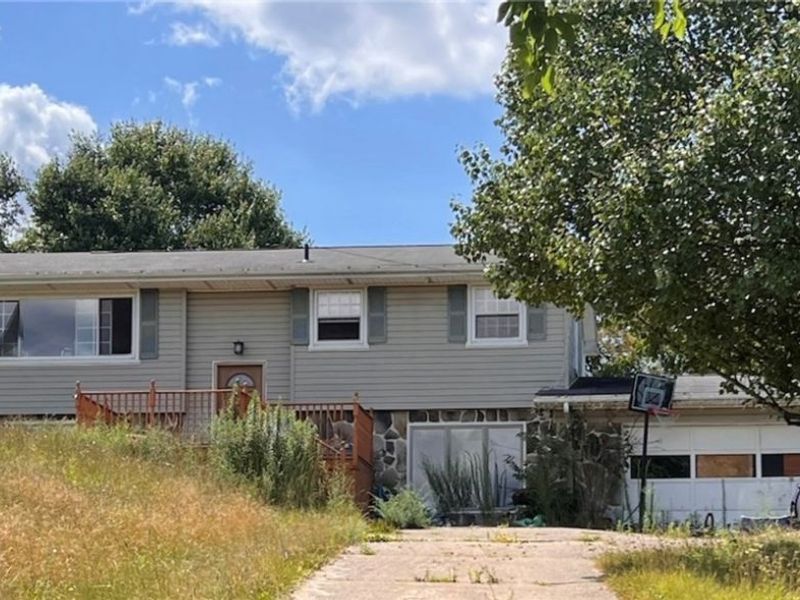 16719 Artistic Drive, East Liverpool, OH 43920 Photo 1