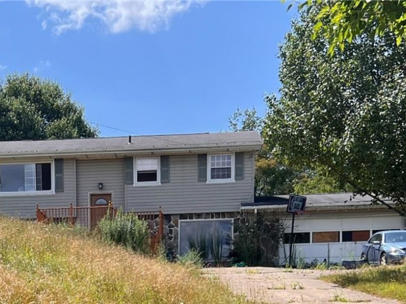 16719 Artistic Drive, East Liverpool, OH 43920 Photo 2