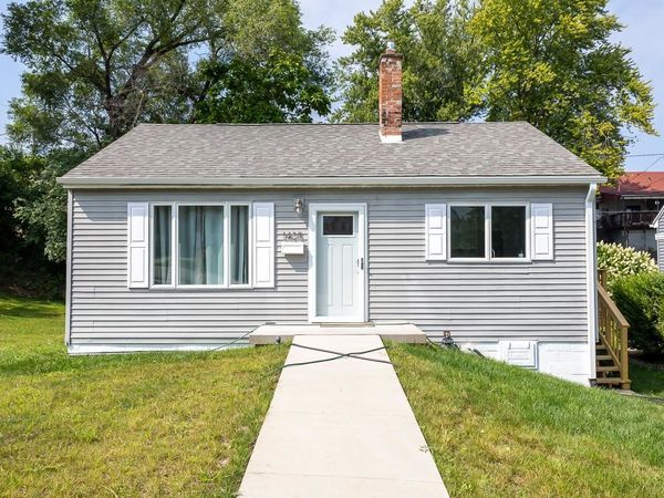 1425 Adair Street, Dubuque, IA 52001