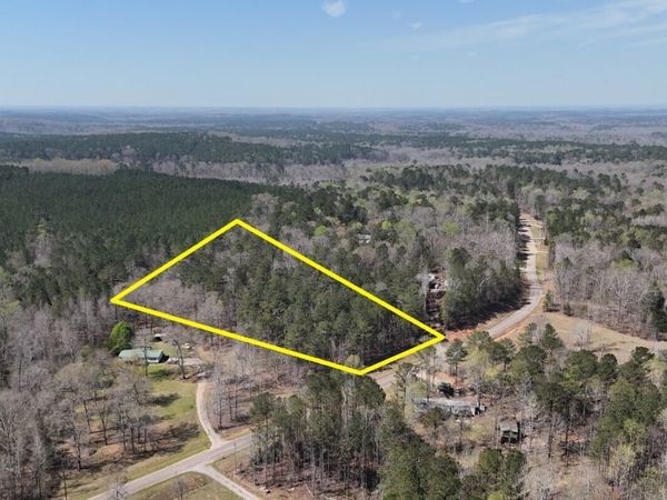 637 Minardi Drive, Hogansville, GA 30230