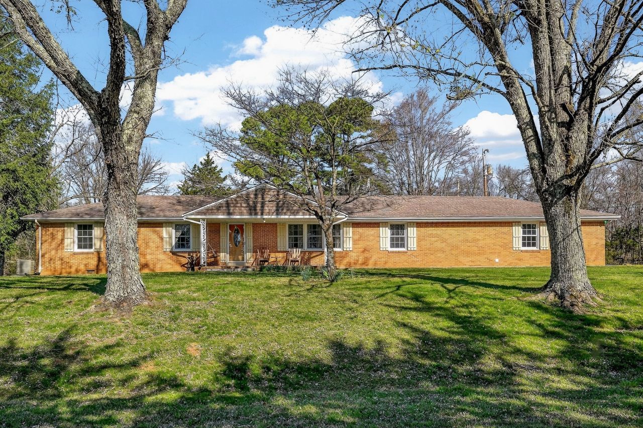 6817 Dale Ridge Rd, Lancaster, TN 38569 Main Photo