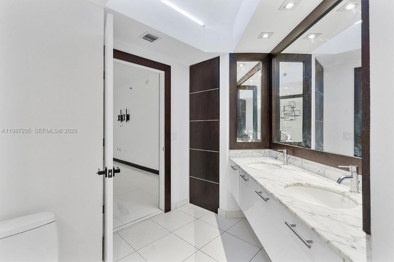 55 SE 6th St, Unit 1607, Miami, FL 33131 Photo