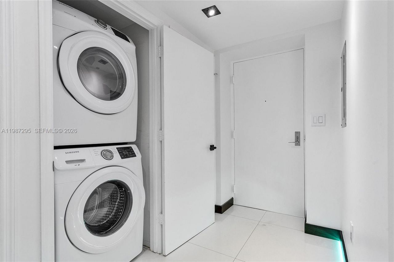 55 SE 6th St, Unit 1607, Miami, FL 33131 Photo