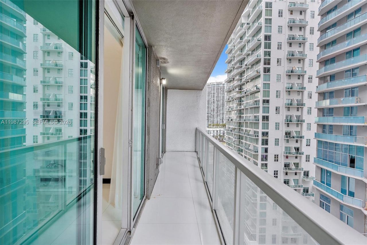 55 SE 6th St, Unit 1607, Miami, FL 33131 Photo