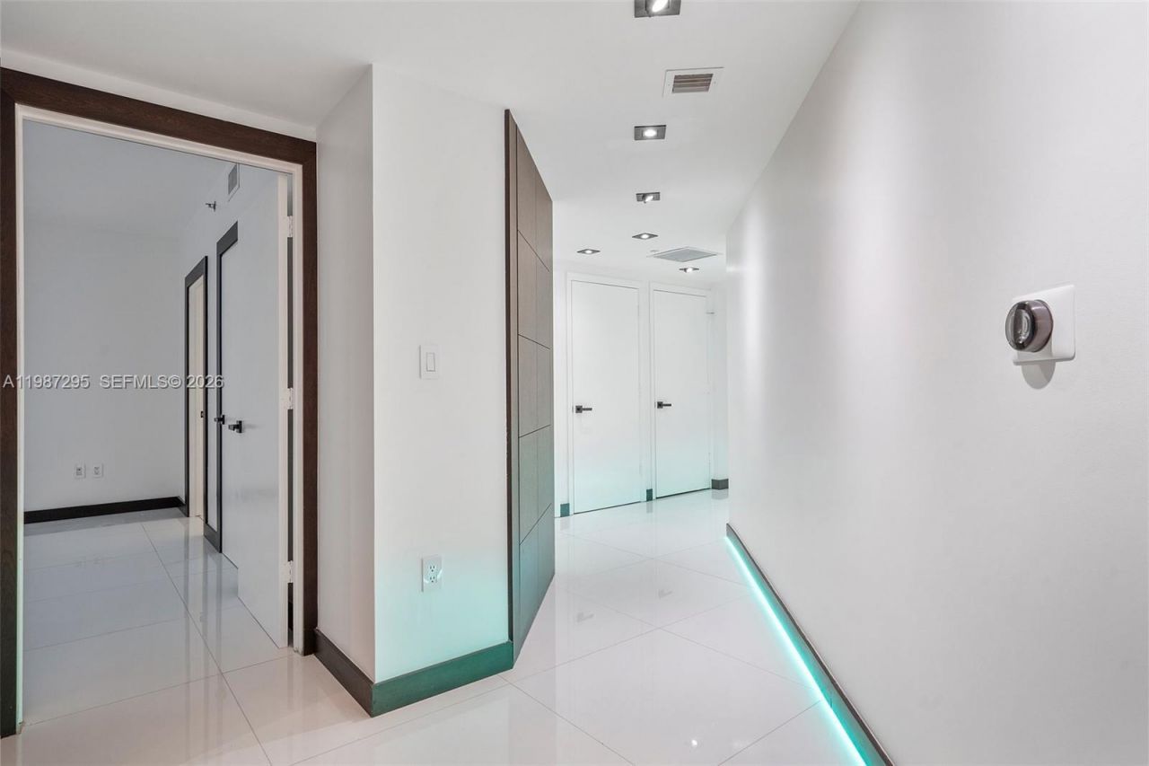 55 SE 6th St, Unit 1607, Miami, FL 33131 Photo