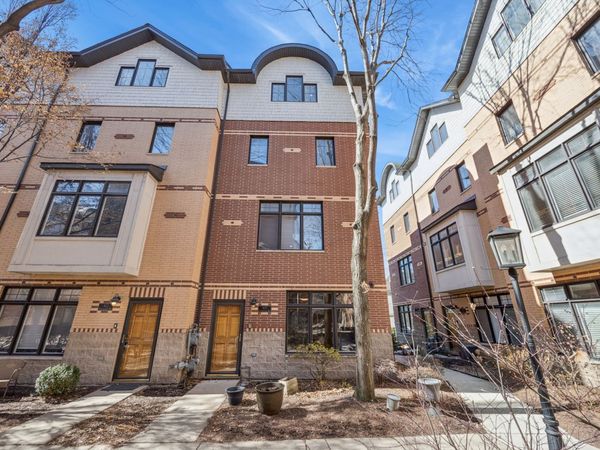 420 Pennsylvania Way , Oak Park, IL 60302