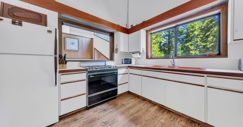 314 Lake Almanor West Drive, Lake Almanor, CA 96020 Photo